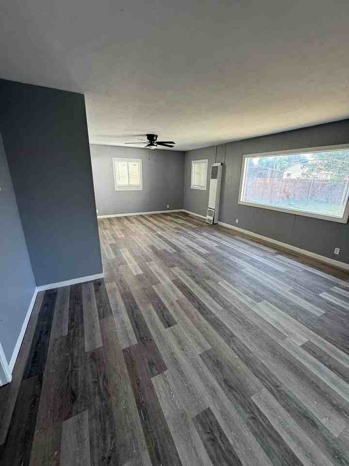 1505 28th St - Photo 4 of 21