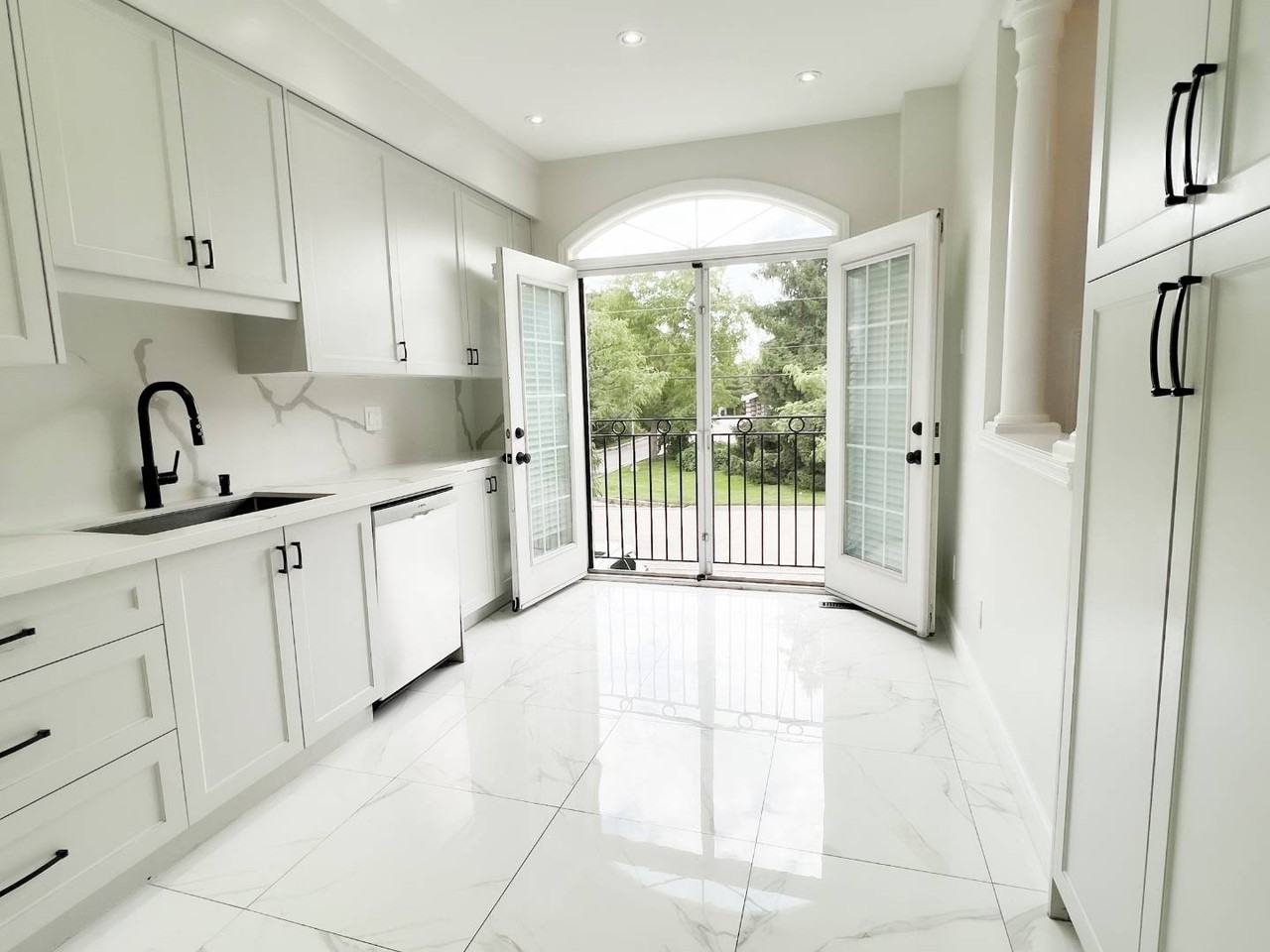 33 Benson Ave - Photo 2 of 26