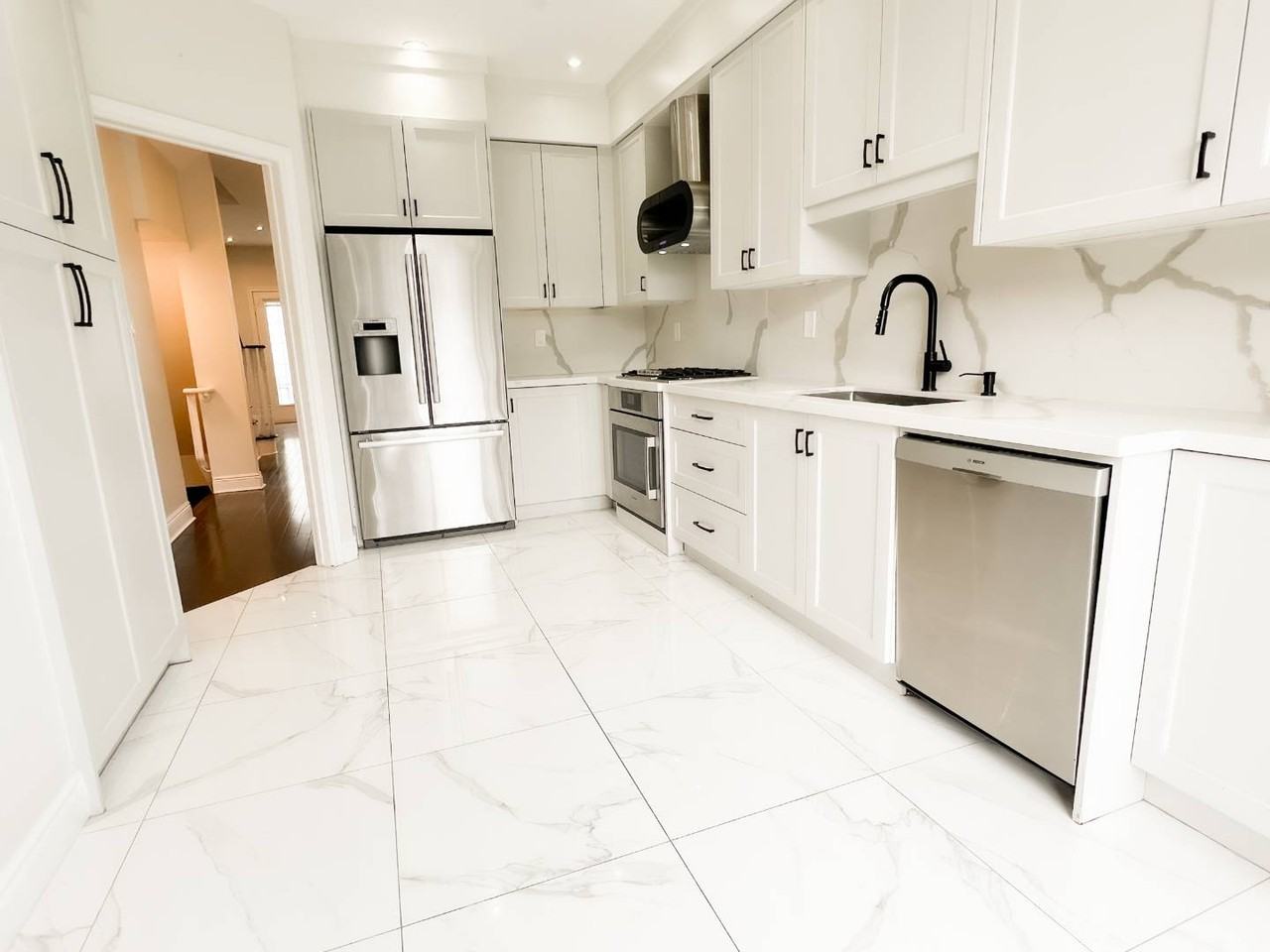 33 Benson Ave - Photo 4 of 26