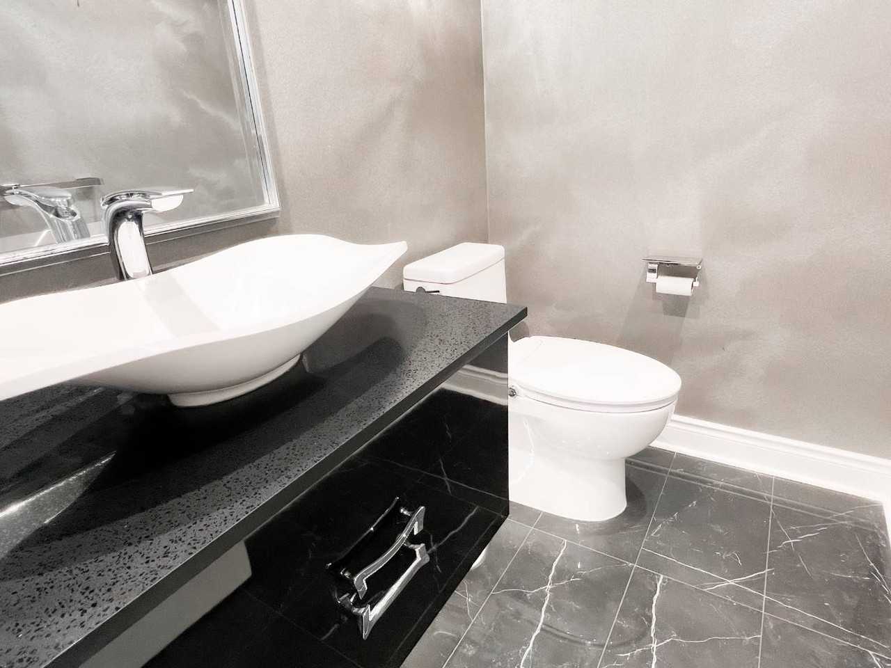 33 Benson Ave - Photo 6 of 26