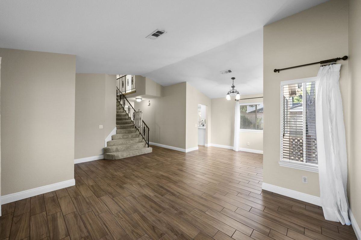 3238 W Avenue J2 - Photo 3 of 38