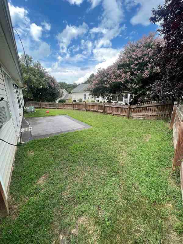 2445 Somerset Place Dr - Photo 3 of 15
