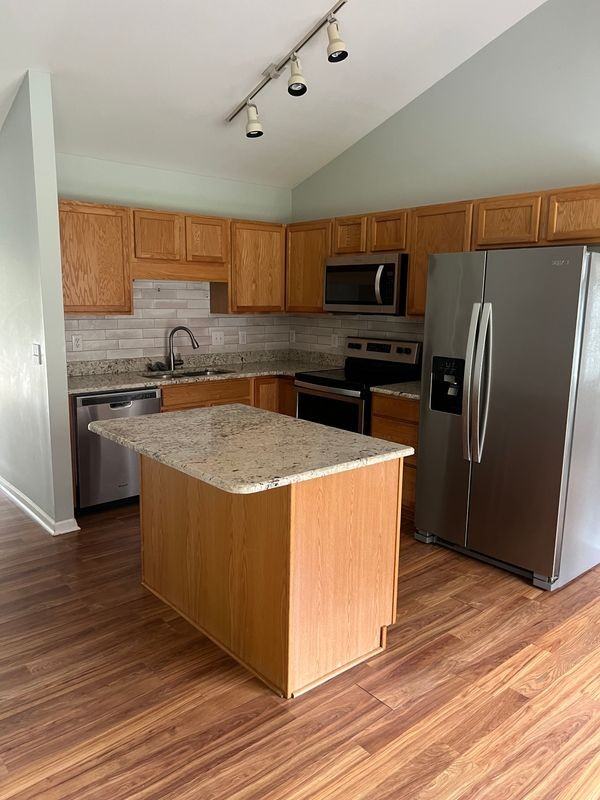 2445 Somerset Place Dr - Photo 5 of 15