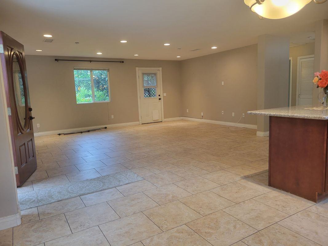 539 South Michillinda Avenue - Photo 3 of 4