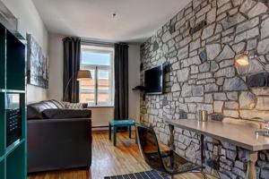 featured image of 131 Rue Sainte-Anne #12