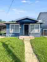 featured image of 1607 El Paso St