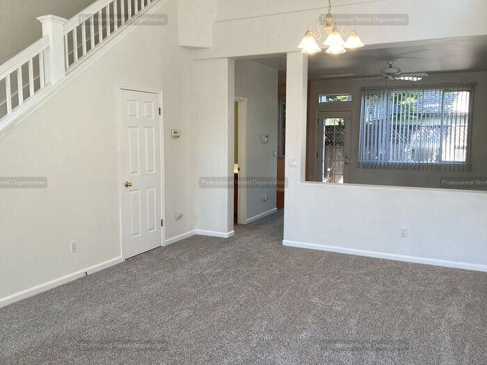 2325 Weatherby Ave - Photo 3 of 27