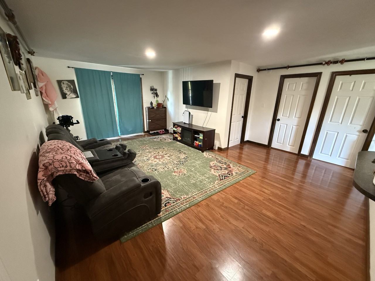 18 Chestnut Dr #202 - Photo 4 of 11