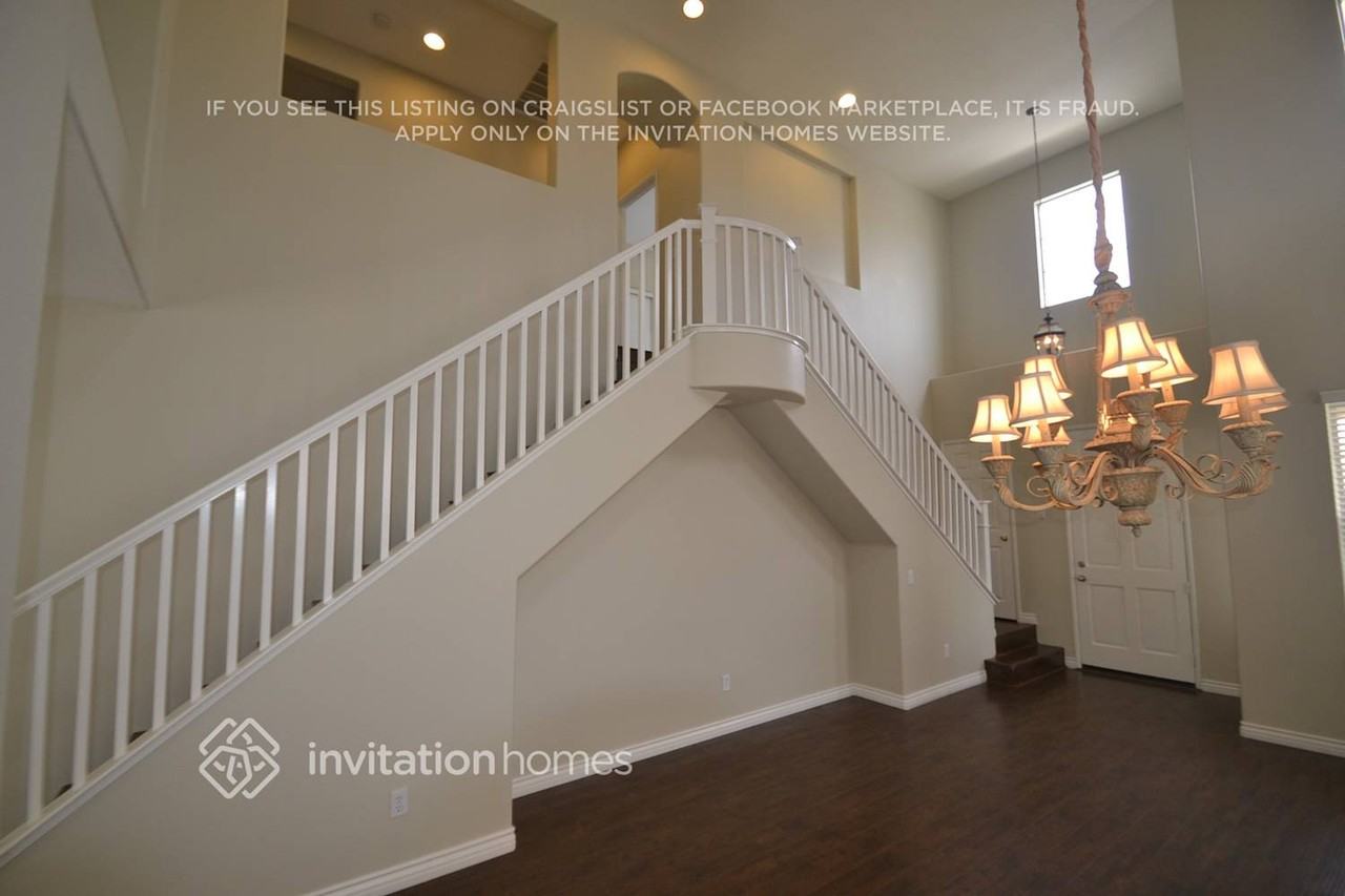 22830 Oak Knoll Dr - Photo 2 of 16