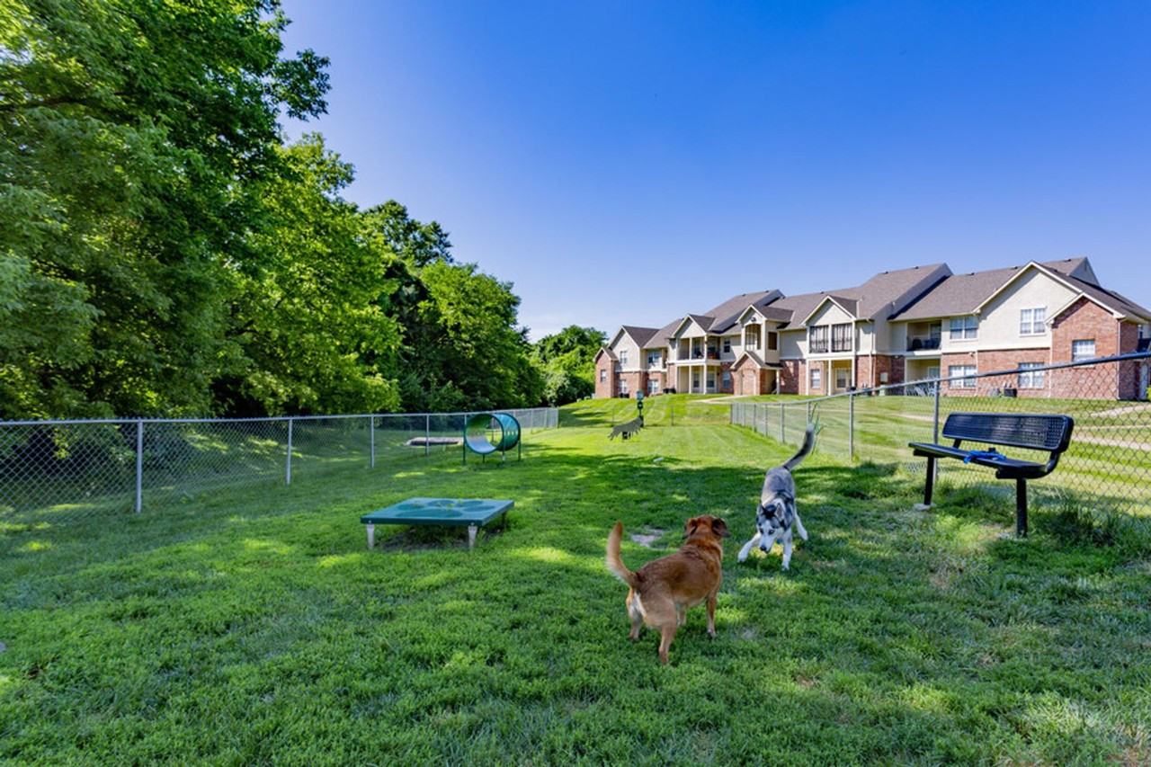 Signature Place - Photo 2 of 2