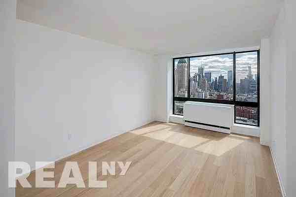 Columbus Pl #S43D - Photo 2 of 16