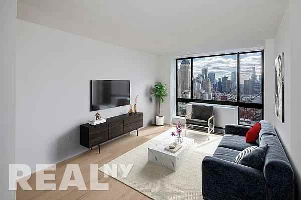 Columbus Pl #S43D - Photo 3 of 16