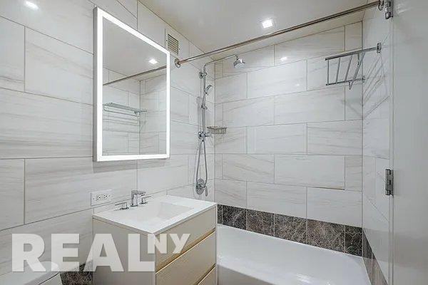 Columbus Pl #S43D - Photo 6 of 16