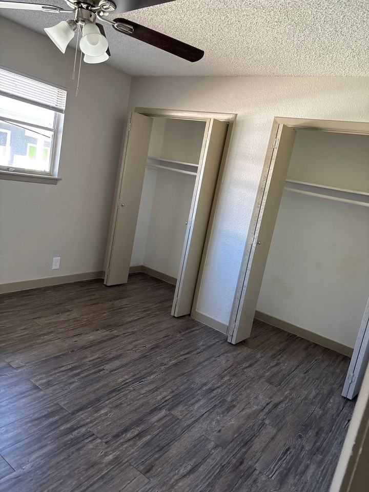 Commerce Village Apartments - Photo 6 of 32