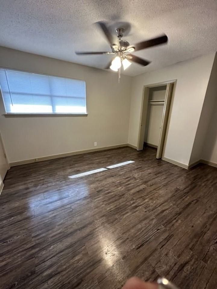 Commerce Village Apartments - Photo 6 of 9
