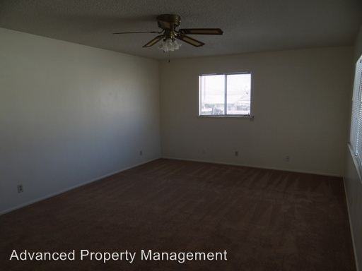 913 Golden W Ct - Photo 2 of 9