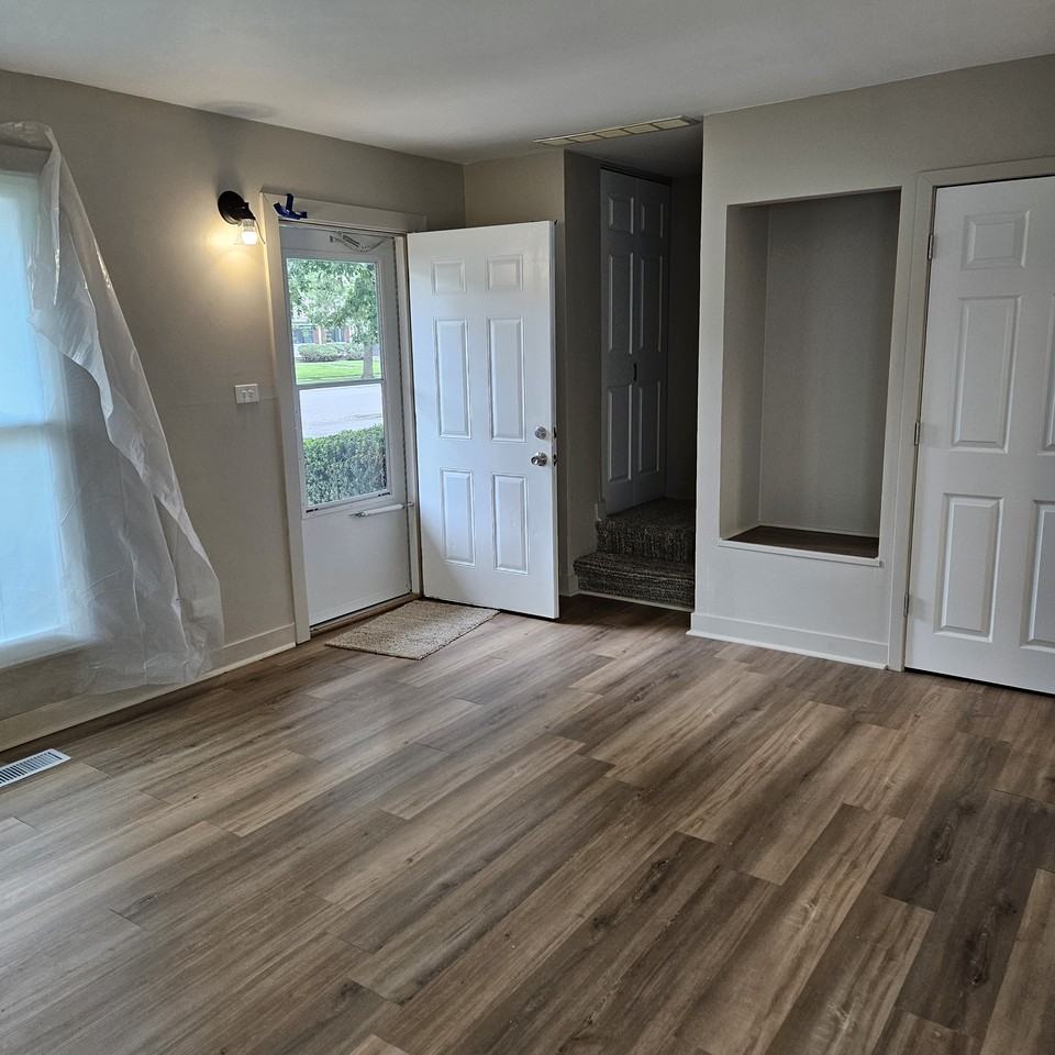 5565 Allemong Dr #1 - Photo 2 of 14