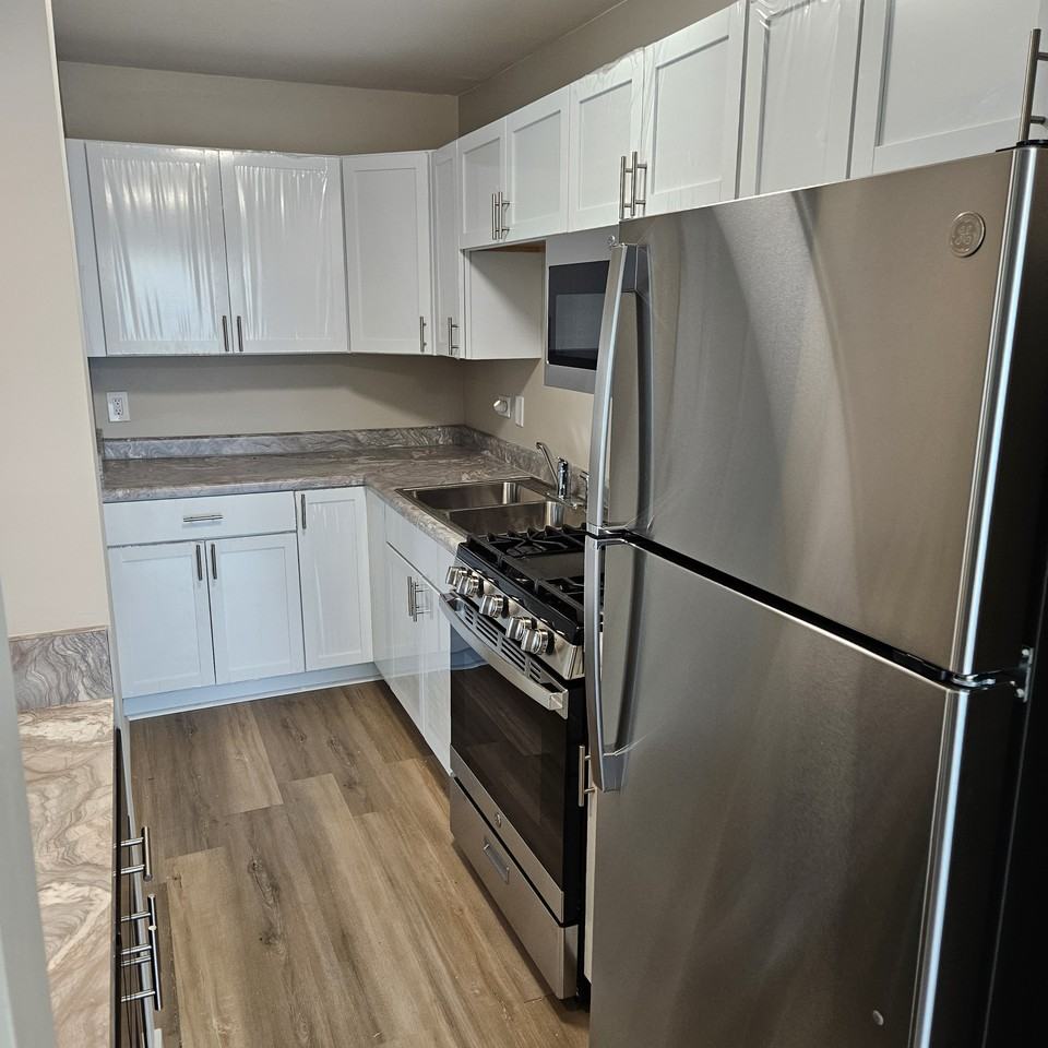 5565 Allemong Dr #1 - Photo 6 of 14