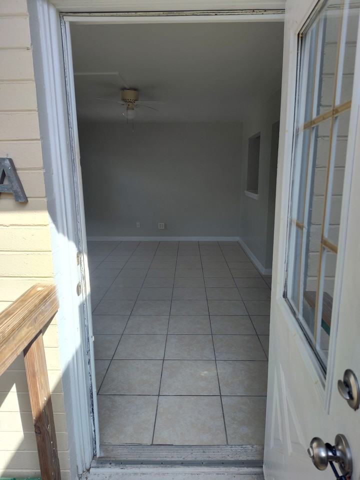 318 N Oleander Ave #NA - Photo 3 of 19
