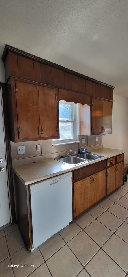 2566 Margybeth Ave #NA - Photo 2 of 8