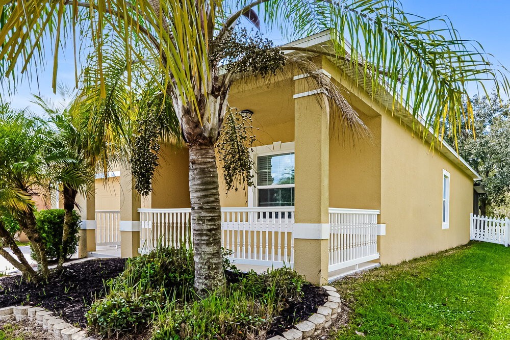 2864 Moonstone Bnd - Photo 3 of 16