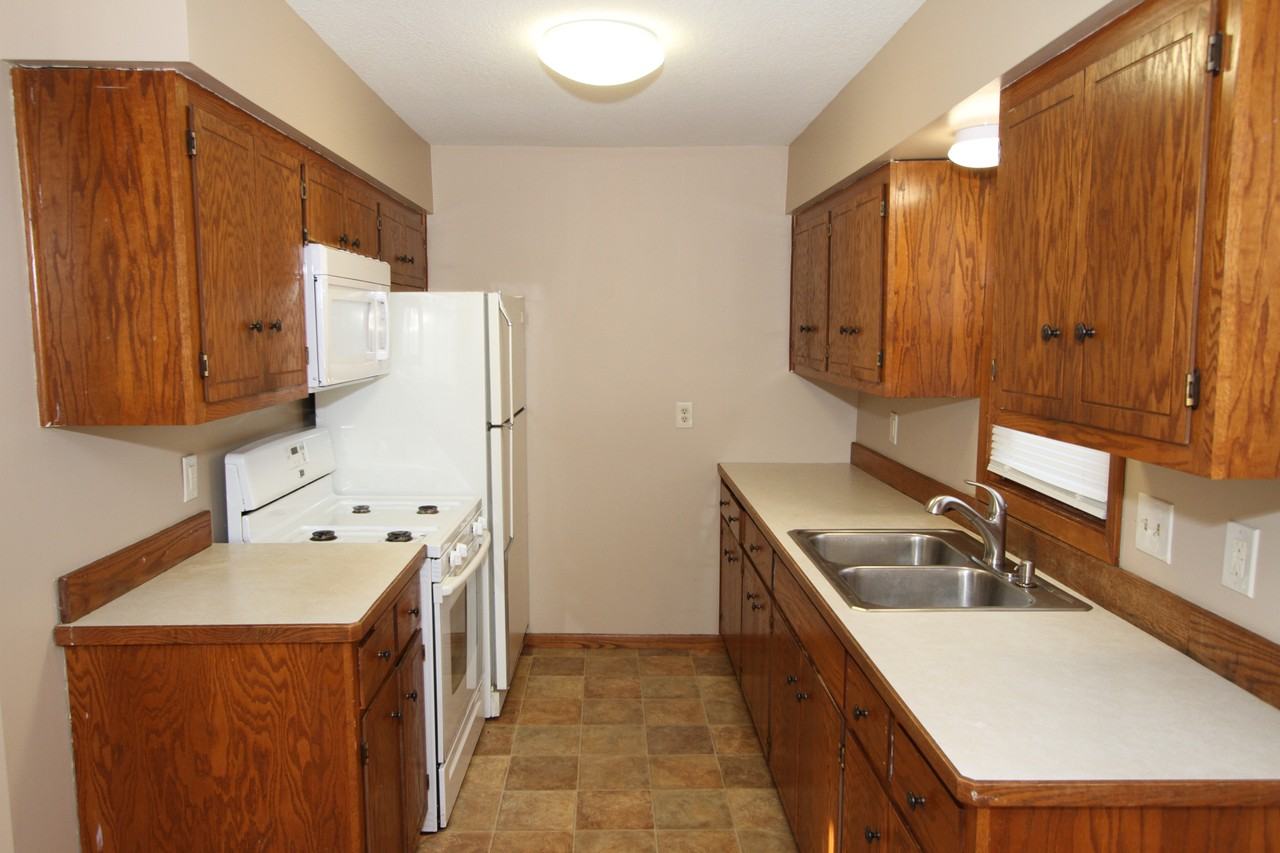 153 King St W #NA - Photo 4 of 25