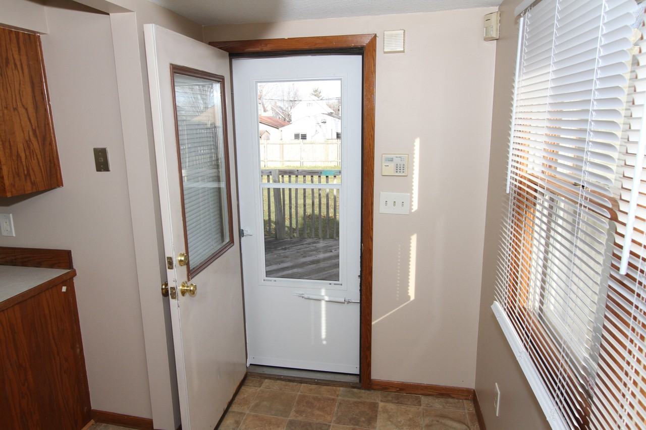 153 King St W #NA - Photo 6 of 25