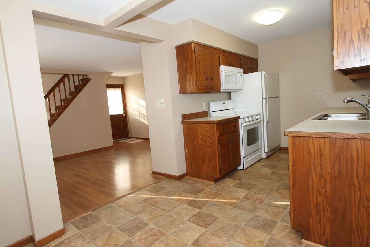153 King St W #NA - Photo 7 of 25
