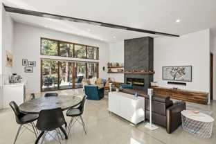 207 Allen Way #NA - Photo 1 of 1