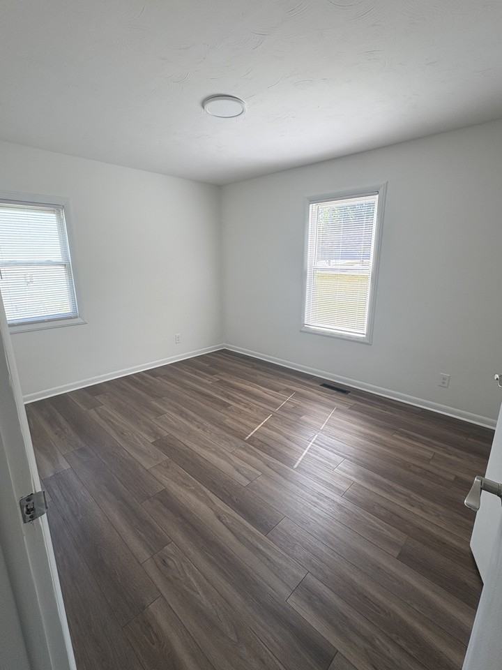 206 206/208 Edwards Road #206 - Photo 6 of 8