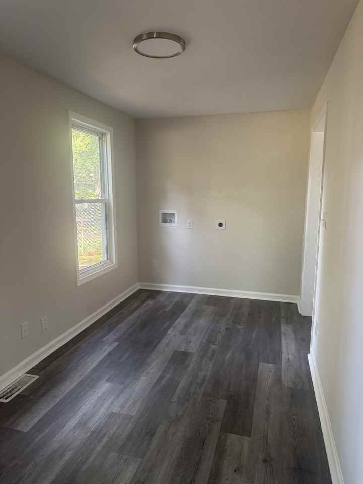 700 Cardover Ave #NA - Photo 3 of 12