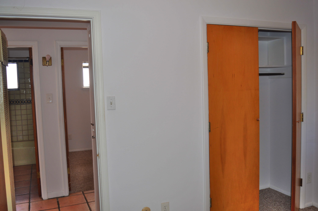 812 Calle Anaya S #2 - Photo 5 of 9