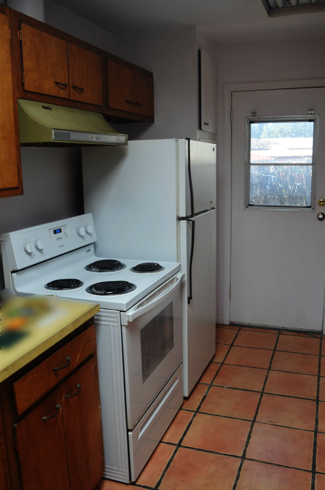 812 Calle Anaya S #2 - Photo 7 of 9