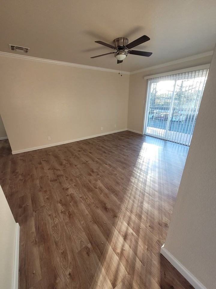 Marlow Apartments - Photo 6 of 8