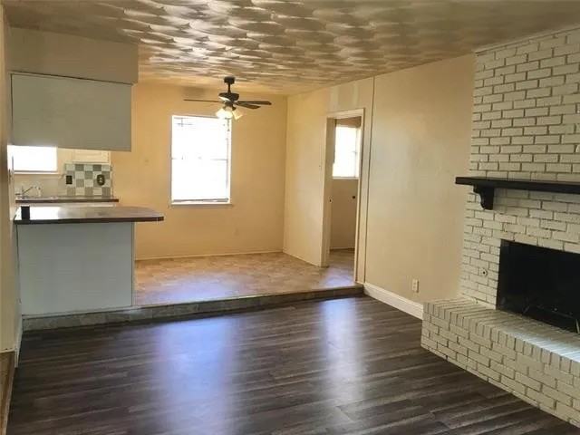 2613 Laramie St - Photo 3 of 30