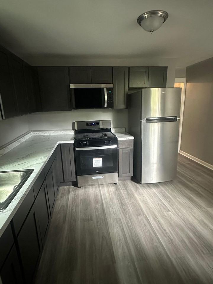 36 General Greene Ave - Photo 2 of 14