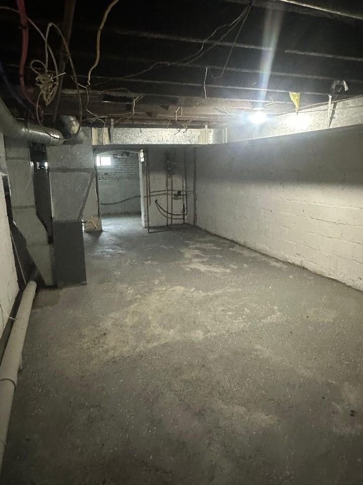 36 General Greene Ave - Photo 5 of 14