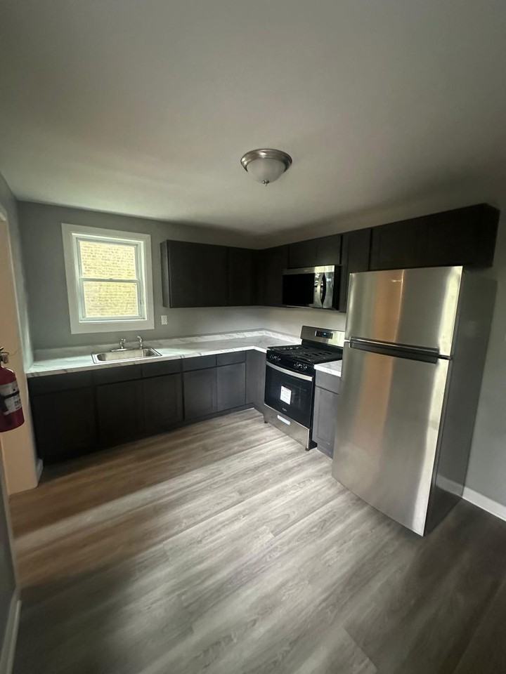 36 General Greene Ave - Photo 6 of 14