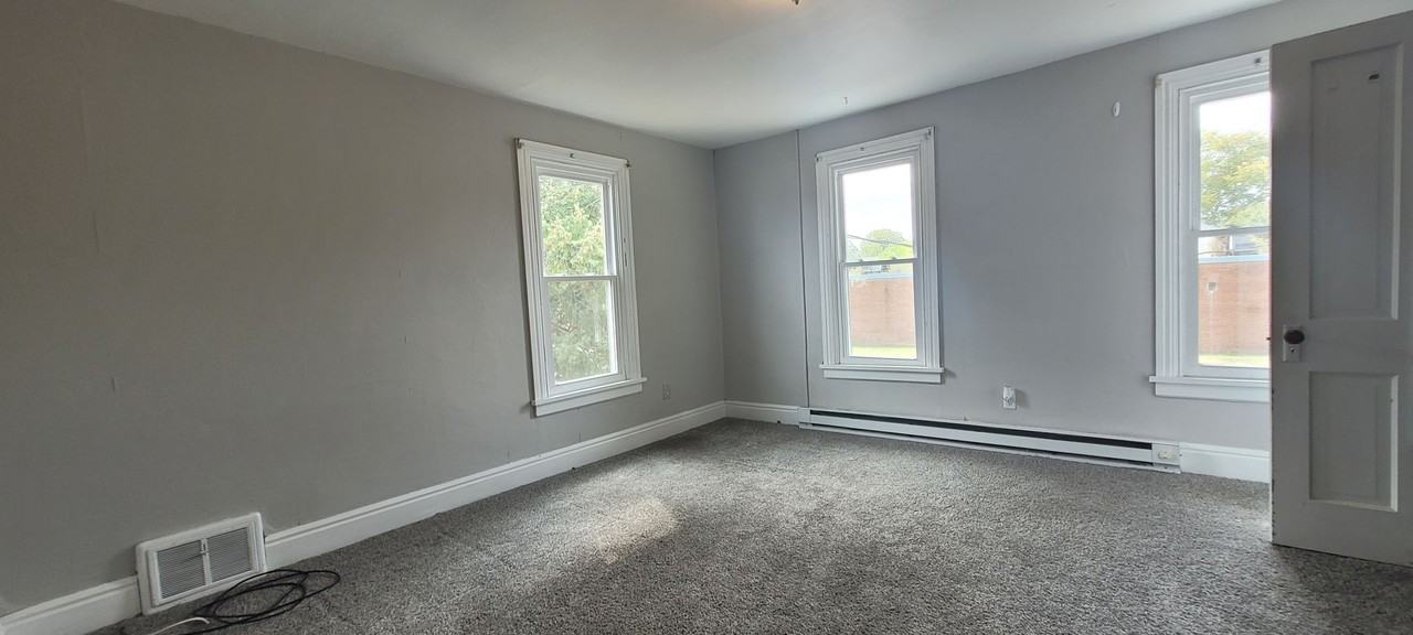 156 N Harrison St - Photo 7 of 12