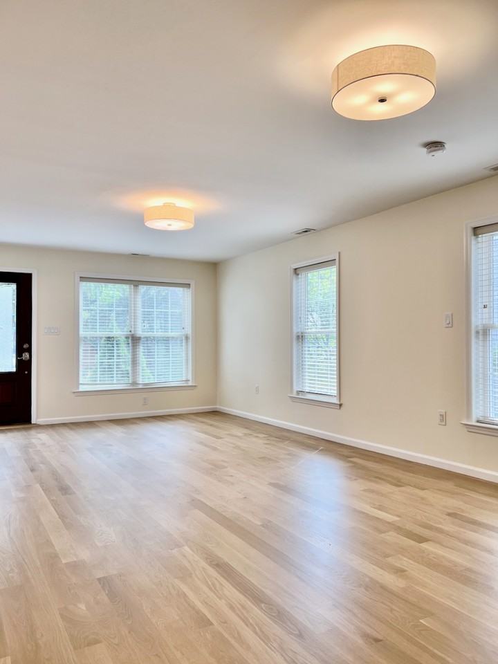 67 Clarendon Avenue #1 - Photo 5 of 18