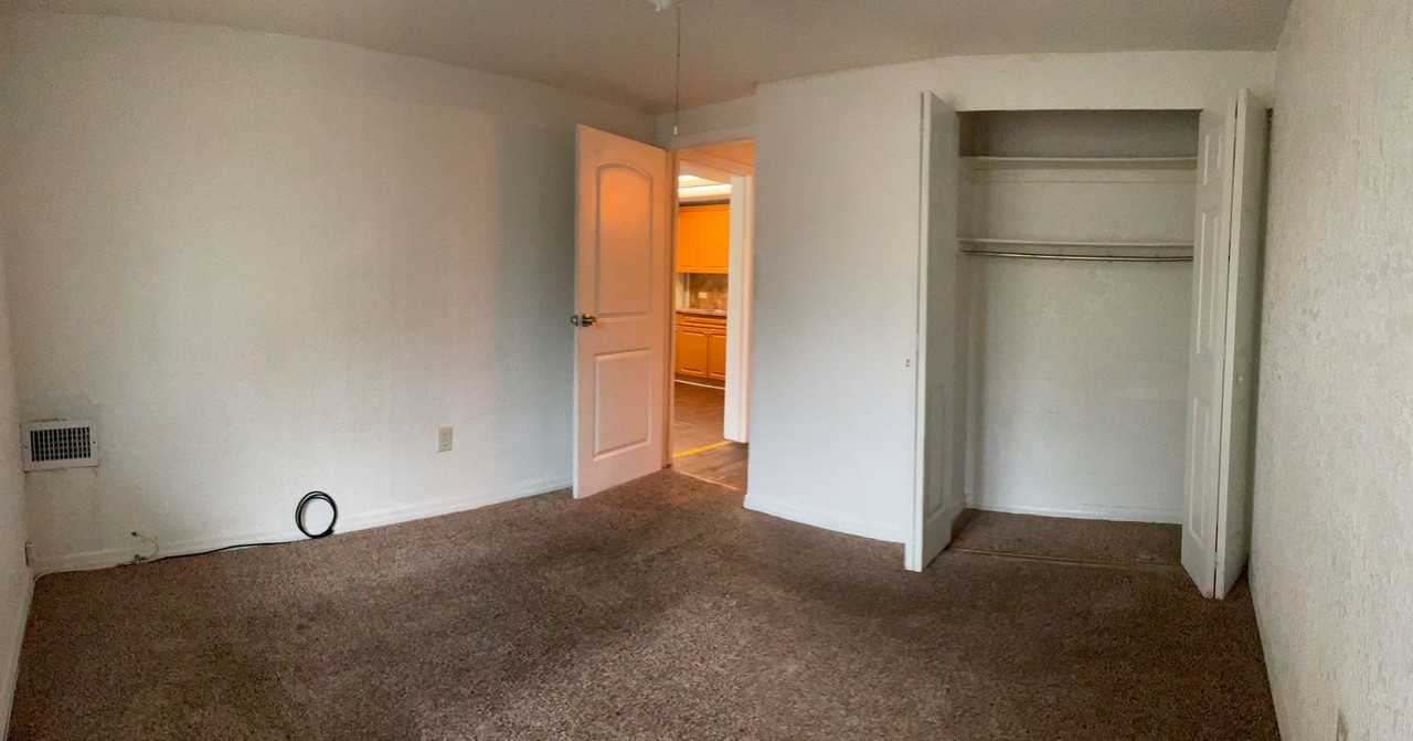 10025 S Nob Hill Cir - Photo 3 of 16