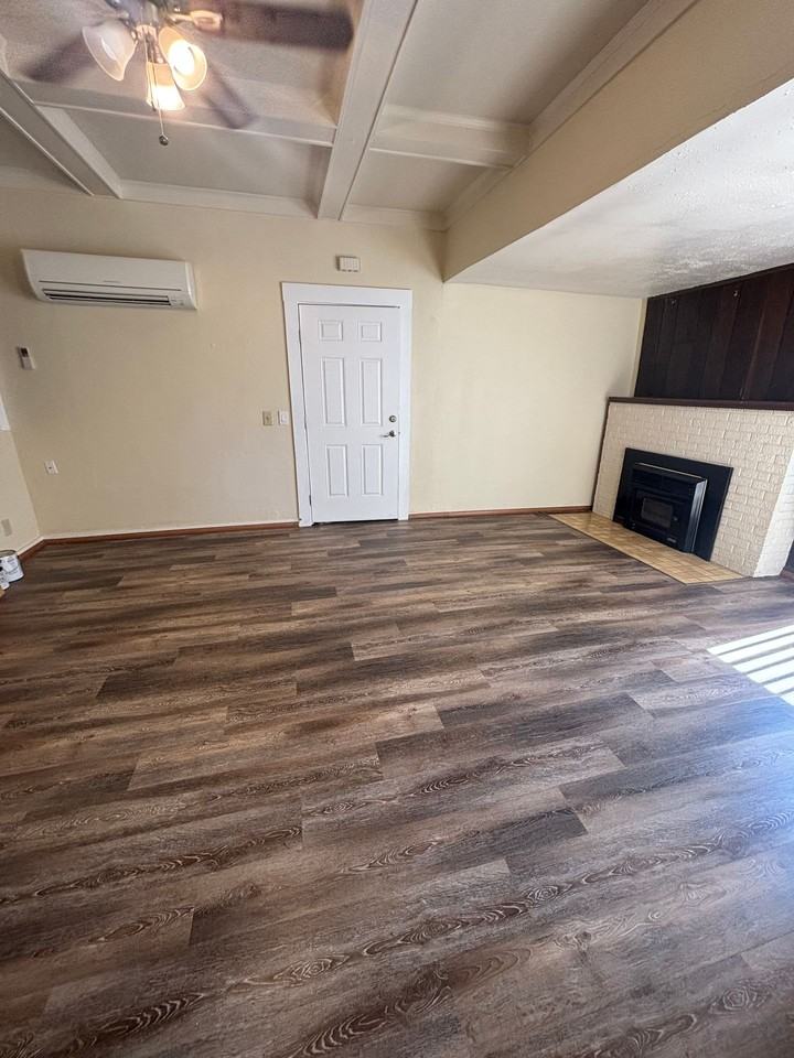 Hansard Manor Apartments LLC - Photo 3 of 21