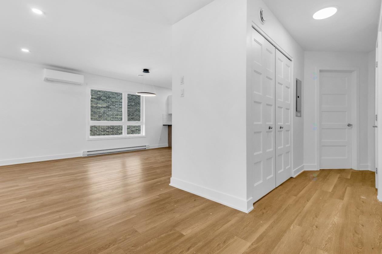 2019 Rue Sainte-Hélène #2019 - Photo 6 of 10