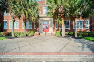 featured image of 705 Maple St #A202