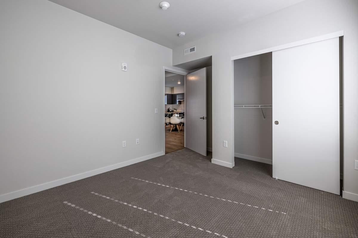 1415 Maple St - Photo 3 of 39