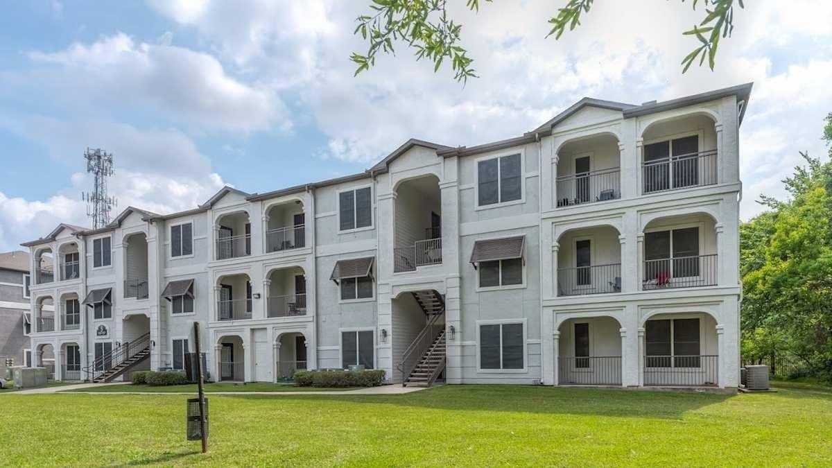 541 Fm 1488 Rd - Photo 2 of 36