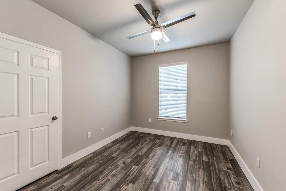 541 Fm 1488 Rd - Photo 5 of 36