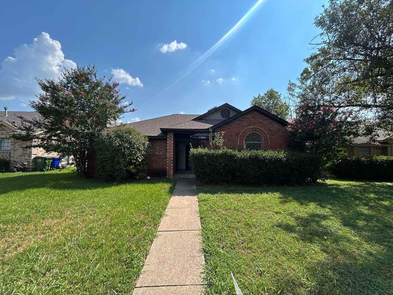 11802 James Dr - Photo 2 of 11