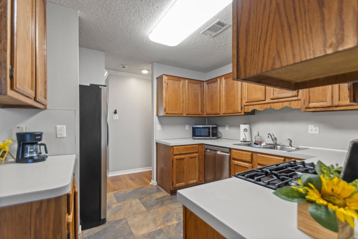 106 Willow Grove Ct #NA - Photo 6 of 34