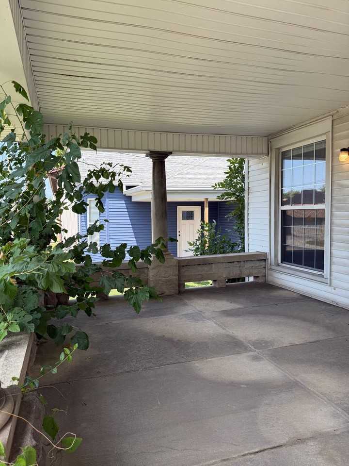 722 Lincoln Ave - Photo 3 of 19